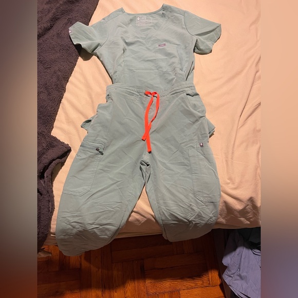 Figs Jade green Scrub set - Picture 2 of 7